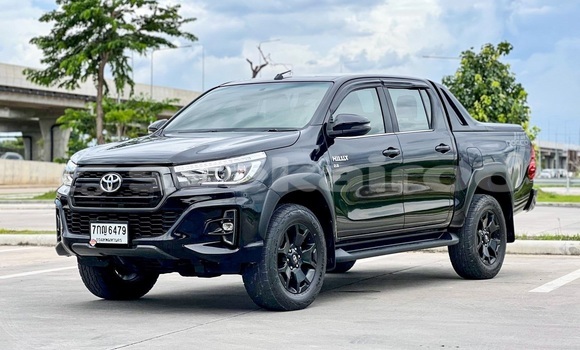ซื้อ รถมือสอง Toyota Hiluxe Revo สีดำ รถยนต์ ใน %{เมือง} ใน กรุงเทพมหานคร