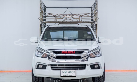 Buy Used Isuzu D–MAX White Car in Bangkok in Bangkok Buy Used Isuzu D–MAX White Car in Bangkok in Bangkok