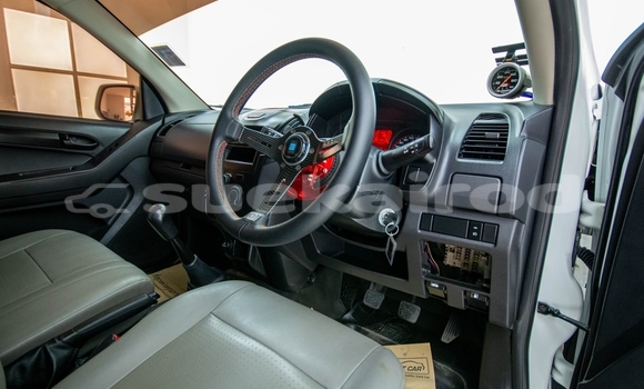 Buy Used Isuzu D–MAX White Car in Bangkok in Bangkok Buy Used Isuzu D–MAX White Car in Bangkok in Bangkok