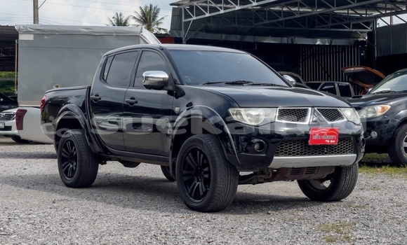 ซื้อ รถมือสอง Mitsubishi Triton สีดำ รถยนต์ ใน %{เมือง} ใน สุราษฎร์ธานี ซื้อ รถมือสอง Mitsubishi Triton สีดำ รถยนต์ ใน %{เมือง} ใน สุราษฎร์ธานี