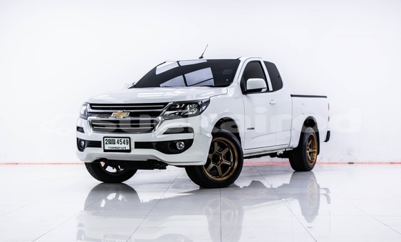 ซื้อ รถมือสอง Chevrolet Corolado ขาว รถยนต์ ใน %{เมือง} ใน กรุงเทพมหานคร