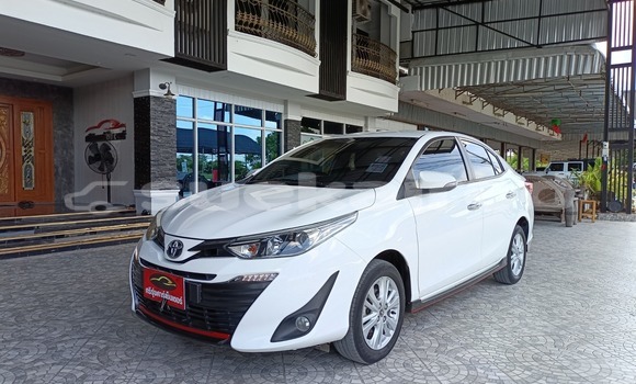 ซื้อ รถมือสอง Toyota Yaris Ativ ขาว รถยนต์ ใน %{เมือง} ใน กรุงเทพมหานคร