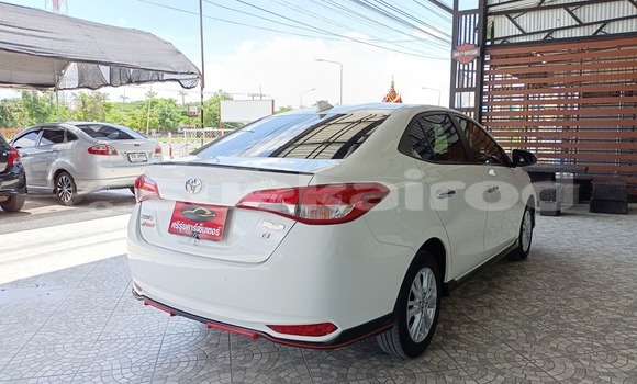 Buy Used Toyota Yaris Ativ White Car in Bangkok in Bangkok Buy Used Toyota Yaris Ativ White Car in Bangkok in Bangkok