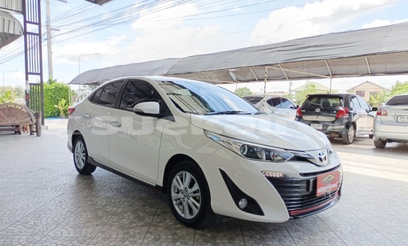 Buy Used Toyota Yaris Ativ White Car in Bangkok in Bangkok Buy Used Toyota Yaris Ativ White Car in Bangkok in Bangkok