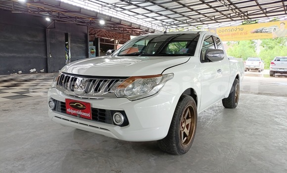 ซื้อ รถมือสอง Mitsubishi Triton ขาว รถยนต์ ใน %{เมือง} ใน กรุงเทพมหานคร