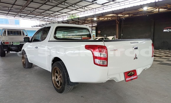 Buy Used Mitsubishi Triton White Car in Bangkok in Bangkok Buy Used Mitsubishi Triton White Car in Bangkok in Bangkok