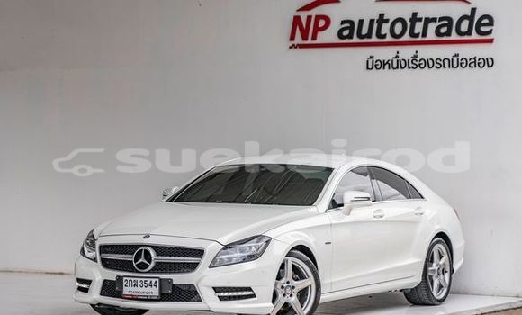 ซื้อ รถมือสอง Mercedes-Benz C-Classe ขาว รถยนต์ ใน %{เมือง} ใน กรุงเทพมหานคร