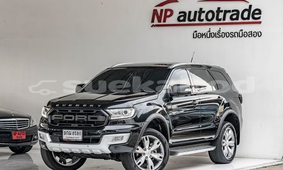 ซื้อ รถมือสอง Ford Everest สีดำ รถยนต์ ใน %{เมือง} ใน กรุงเทพมหานคร
