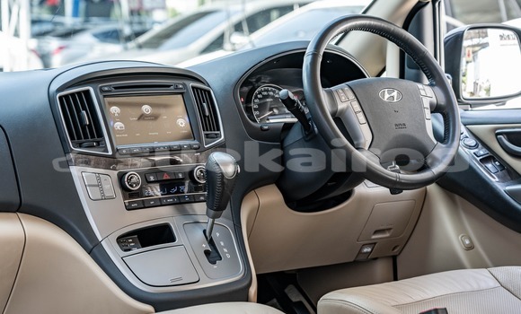 ซื้อ รถมือสอง Hyundai H1 สีดำ รถยนต์ ใน %{เมือง} ใน กรุงเทพมหานคร ซื้อ รถมือสอง Hyundai H1 สีดำ รถยนต์ ใน %{เมือง} ใน กรุงเทพมหานคร