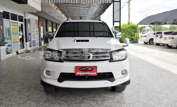 ซื้อ รถมือสอง Toyota Fortuner ขาว รถยนต์ ใน %{เมือง} ใน กรุงเทพมหานคร ซื้อ รถมือสอง Toyota Fortuner ขาว รถยนต์ ใน %{เมือง} ใน กรุงเทพมหานคร