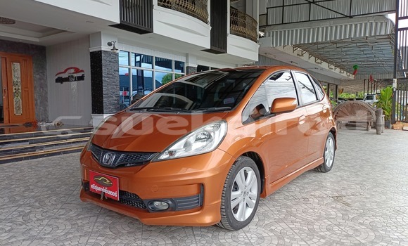 ซื้อ รถมือสอง Honda Jazz อื่น ๆ รถยนต์ ใน %{เมือง} ใน กรุงเทพมหานคร