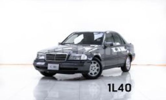 ซื้อ รถมือสอง Mercedes-Benz C-Classe อื่น ๆ รถยนต์ ใน %{เมือง} ใน กรุงเทพมหานคร