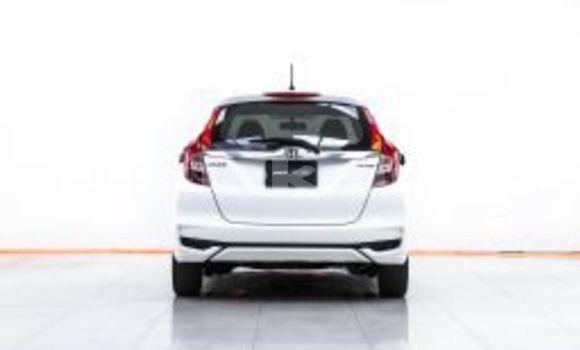 Buy Used Honda Jazz White Car in Bangkok in Bangkok Buy Used Honda Jazz White Car in Bangkok in Bangkok