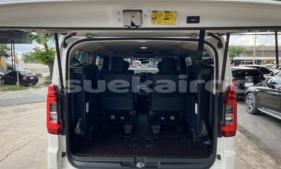 Buy Used Toyota Matrix White Car in Bangkok in Bangkok Buy Used Toyota Matrix White Car in Bangkok in Bangkok