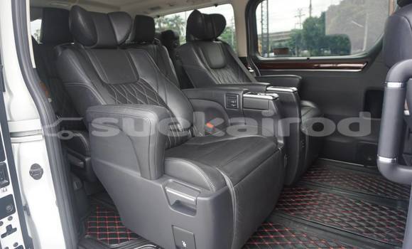 Buy Used Toyota Matrix White Car in Bangkok in Bangkok Buy Used Toyota Matrix White Car in Bangkok in Bangkok