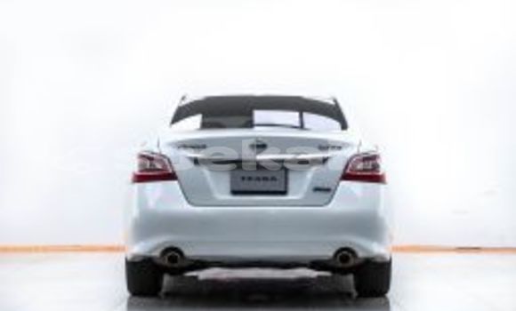 Buy Used Nissan Teana White Car in Bangkok in Bangkok Buy Used Nissan Teana White Car in Bangkok in Bangkok