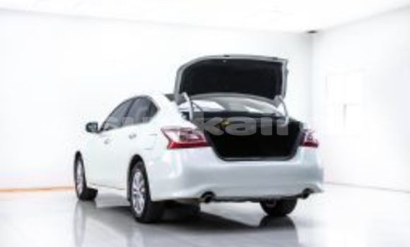 Buy Used Nissan Teana White Car in Bangkok in Bangkok Buy Used Nissan Teana White Car in Bangkok in Bangkok