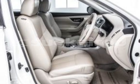 Buy Used Nissan Teana White Car in Bangkok in Bangkok Buy Used Nissan Teana White Car in Bangkok in Bangkok