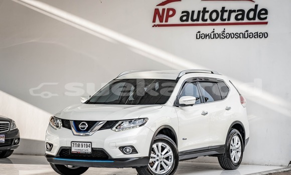 ซื้อ รถมือสอง Nissan X-Trail ขาว รถยนต์ ใน %{เมือง} ใน กรุงเทพมหานคร