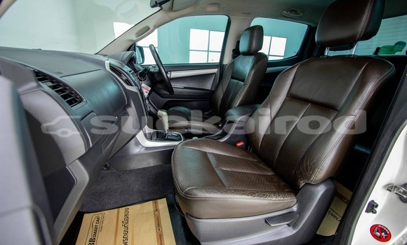 ซื้อ รถมือสอง Isuzu D-Max ขาว รถยนต์ ใน %{เมือง} ใน กรุงเทพมหานคร ซื้อ รถมือสอง Isuzu D-Max ขาว รถยนต์ ใน %{เมือง} ใน กรุงเทพมหานคร