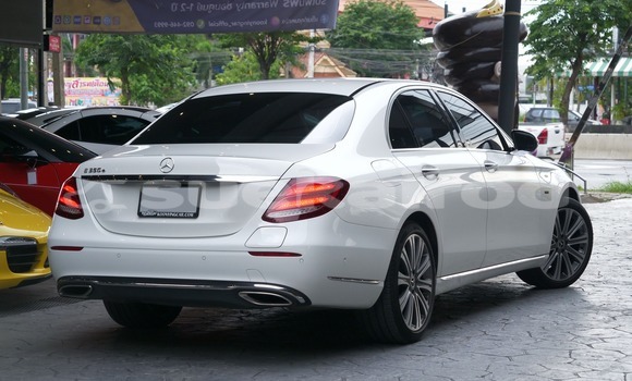 Buy Used Mercedes-Benz E-Classe Other Car in Bangkok in Bangkok Buy Used Mercedes-Benz E-Classe Other Car in Bangkok in Bangkok
