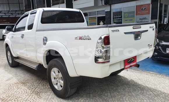 Buy Used Toyota Hiluxe VIGO White Car in Bangkok in Bangkok Buy Used Toyota Hiluxe VIGO White Car in Bangkok in Bangkok