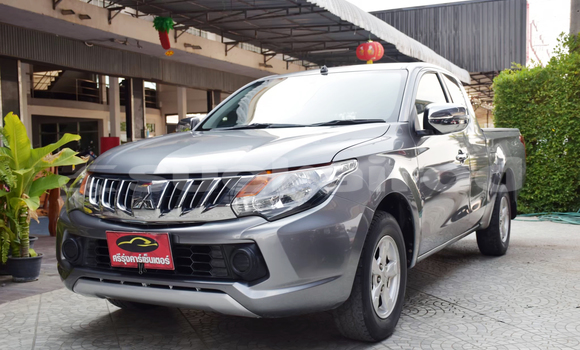 ซื้อ รถมือสอง Mitsubishi Triton อื่น ๆ รถยนต์ ใน %{เมือง} ใน กรุงเทพมหานคร