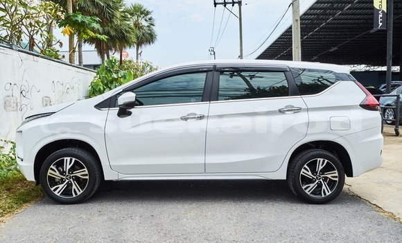 Buy Used Mitsubishi Xpander White Car in Bangkok in Bangkok Buy Used Mitsubishi Xpander White Car in Bangkok in Bangkok
