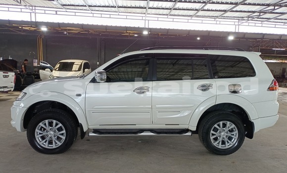 ซื้อ รถมือสอง Mitsubishi Pajero Sport ขาว รถยนต์ ใน %{เมือง} ใน กรุงเทพมหานคร ซื้อ รถมือสอง Mitsubishi Pajero Sport ขาว รถยนต์ ใน %{เมือง} ใน กรุงเทพมหานคร
