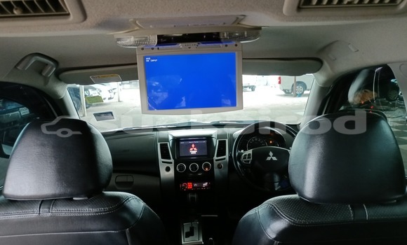 ซื้อ รถมือสอง Mitsubishi Pajero Sport ขาว รถยนต์ ใน %{เมือง} ใน กรุงเทพมหานคร ซื้อ รถมือสอง Mitsubishi Pajero Sport ขาว รถยนต์ ใน %{เมือง} ใน กรุงเทพมหานคร