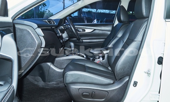 Buy Used Nissan X-Trail White Car in Bangkok in Bangkok Buy Used Nissan X-Trail White Car in Bangkok in Bangkok