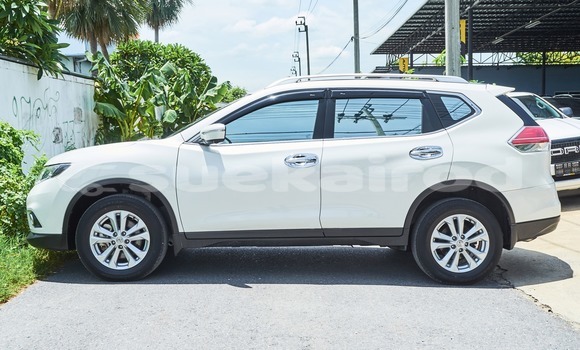 Buy Used Nissan X-Trail White Car in Bangkok in Bangkok Buy Used Nissan X-Trail White Car in Bangkok in Bangkok