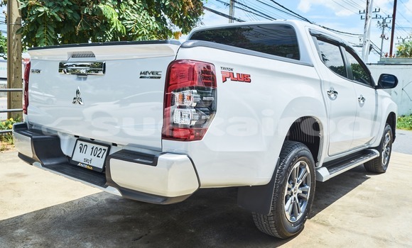 Buy Used Mitsubishi Triton White Car in Bangkok in Bangkok Buy Used Mitsubishi Triton White Car in Bangkok in Bangkok
