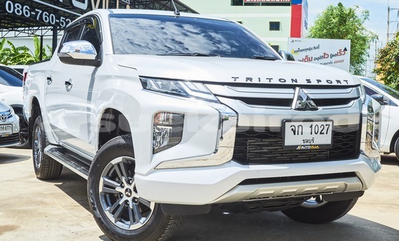 Buy Used Mitsubishi Triton White Car in Bangkok in Bangkok Buy Used Mitsubishi Triton White Car in Bangkok in Bangkok