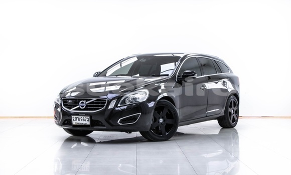 ซื้อ รถมือสอง Volvo V60 สีดำ รถยนต์ ใน %{เมือง} ใน กรุงเทพมหานคร