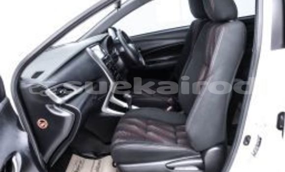 Buy Used Toyota Yaris Ativ White Car in Bangkok in Bangkok Buy Used Toyota Yaris Ativ White Car in Bangkok in Bangkok