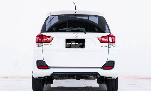 Buy Used Honda Mobilio White Car in Bangkok in Bangkok Buy Used Honda Mobilio White Car in Bangkok in Bangkok