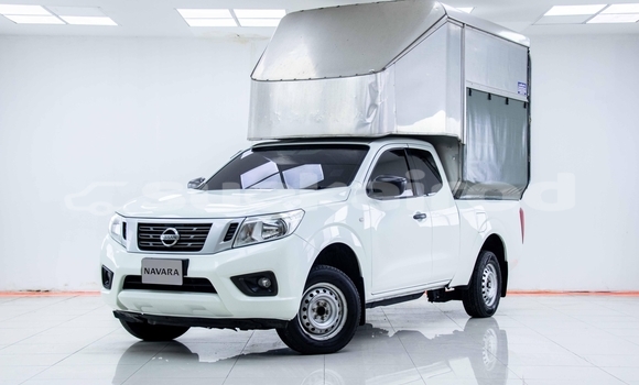 Buy Used Nissan Navara White Car in Bangkok in Bangkok