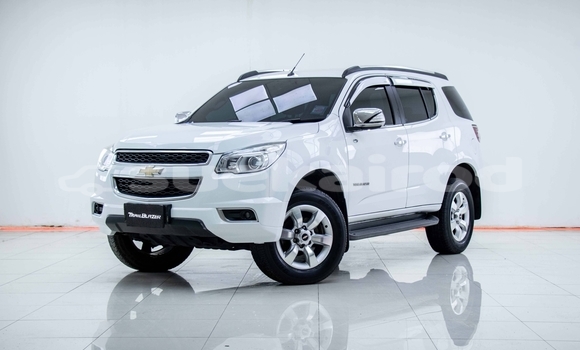 ซื้อ รถมือสอง Chevrolet TrailBlazer ขาว รถยนต์ ใน %{เมือง} ใน กรุงเทพมหานคร