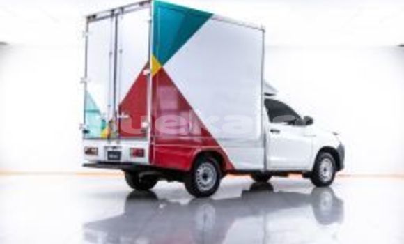 Buy Used Toyota Hiluxe Revo White Car in Bangkok in Bangkok Buy Used Toyota Hiluxe Revo White Car in Bangkok in Bangkok