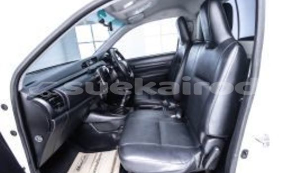 Buy Used Toyota Hiluxe Revo White Car in Bangkok in Bangkok Buy Used Toyota Hiluxe Revo White Car in Bangkok in Bangkok