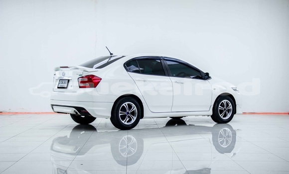 Buy Used Honda City White Car in Bangkok in Bangkok Buy Used Honda City White Car in Bangkok in Bangkok