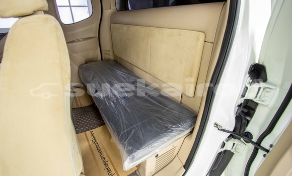 Buy Used Nissan Navara White Car in Bangkok in Bangkok Buy Used Nissan Navara White Car in Bangkok in Bangkok