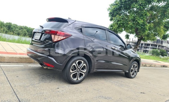 ซื้อ รถมือสอง Honda HR-V สีดำ รถยนต์ ใน %{เมือง} ใน กรุงเทพมหานคร ซื้อ รถมือสอง Honda HR-V สีดำ รถยนต์ ใน %{เมือง} ใน กรุงเทพมหานคร