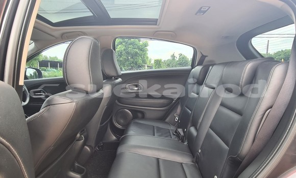 ซื้อ รถมือสอง Honda HR-V สีดำ รถยนต์ ใน %{เมือง} ใน กรุงเทพมหานคร ซื้อ รถมือสอง Honda HR-V สีดำ รถยนต์ ใน %{เมือง} ใน กรุงเทพมหานคร