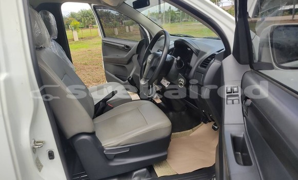 ซื้อ รถมือสอง Isuzu D-Max ขาว รถยนต์ ใน %{เมือง} ใน กรุงเทพมหานคร ซื้อ รถมือสอง Isuzu D-Max ขาว รถยนต์ ใน %{เมือง} ใน กรุงเทพมหานคร