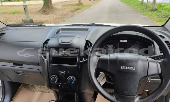 ซื้อ รถมือสอง Isuzu D-Max ขาว รถยนต์ ใน %{เมือง} ใน กรุงเทพมหานคร ซื้อ รถมือสอง Isuzu D-Max ขาว รถยนต์ ใน %{เมือง} ใน กรุงเทพมหานคร