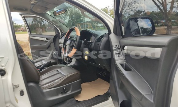 ซื้อ รถมือสอง Isuzu D-Max ขาว รถยนต์ ใน %{เมือง} ใน กรุงเทพมหานคร ซื้อ รถมือสอง Isuzu D-Max ขาว รถยนต์ ใน %{เมือง} ใน กรุงเทพมหานคร