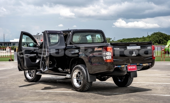 ซื้อ รถมือสอง Mitsubishi Triton สีดำ รถยนต์ ใน %{เมือง} ใน กรุงเทพมหานคร ซื้อ รถมือสอง Mitsubishi Triton สีดำ รถยนต์ ใน %{เมือง} ใน กรุงเทพมหานคร
