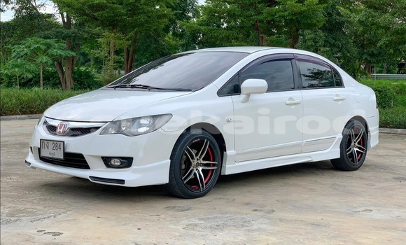 ซื้อ รถมือสอง Honda Civic ขาว รถยนต์ ใน %{เมือง} ใน กรุงเทพมหานคร